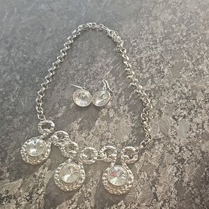 Elegant Silver Necklace and Earring Set